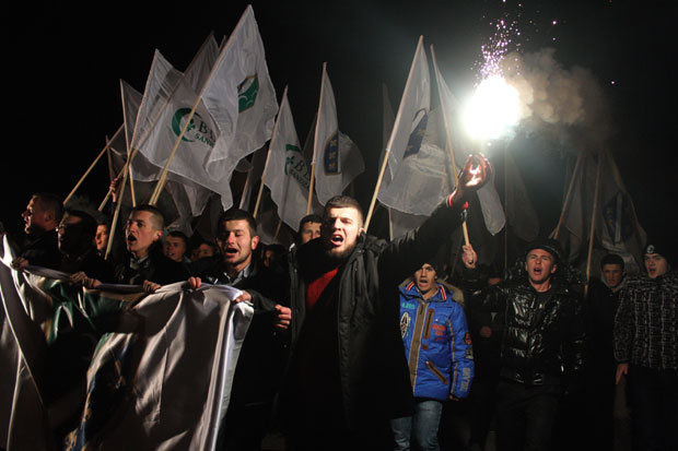 Бошњаке зову да бојкотују војску